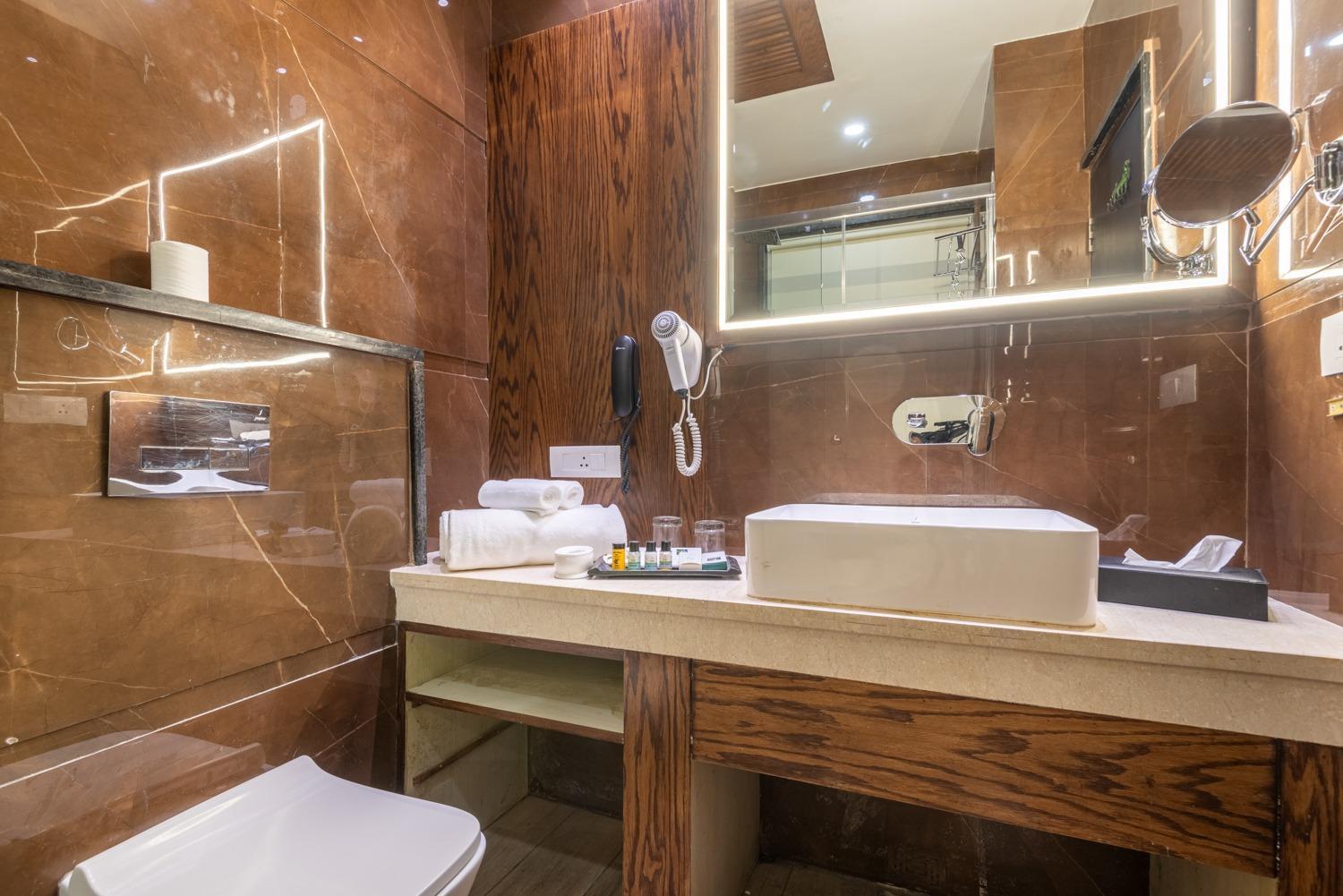 Quality Inn By Lawrence Hotels Dharamshala Ngoại thất bức ảnh