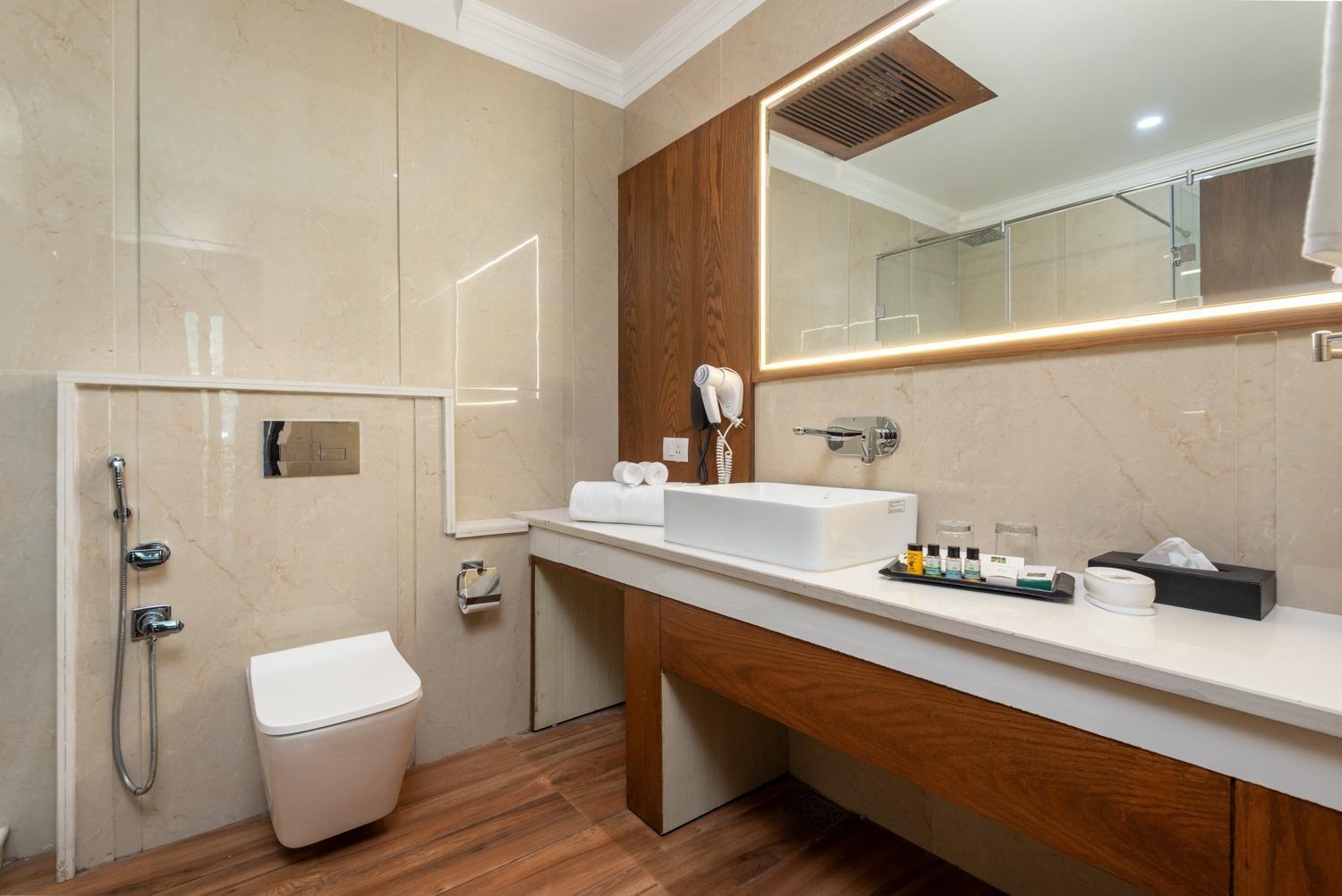 Quality Inn By Lawrence Hotels Dharamshala Ngoại thất bức ảnh