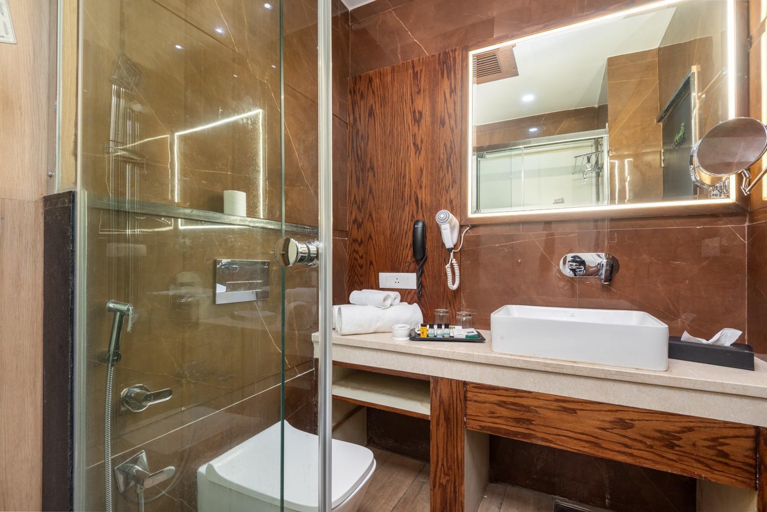 Quality Inn By Lawrence Hotels Dharamshala Ngoại thất bức ảnh
